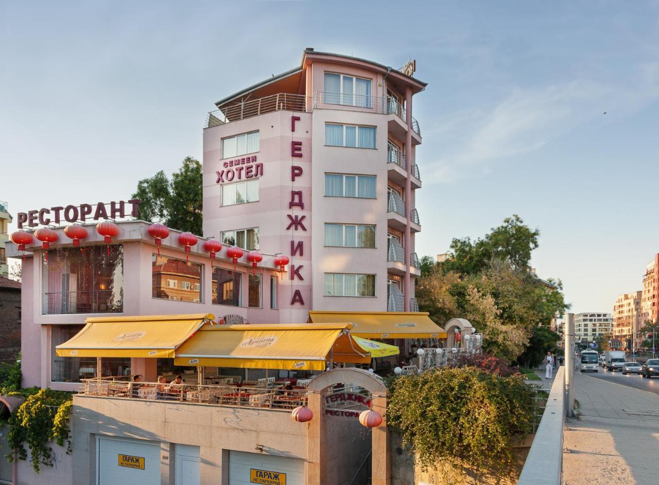 Family Hotel Gerdjika Plovdiv Buitenkant foto